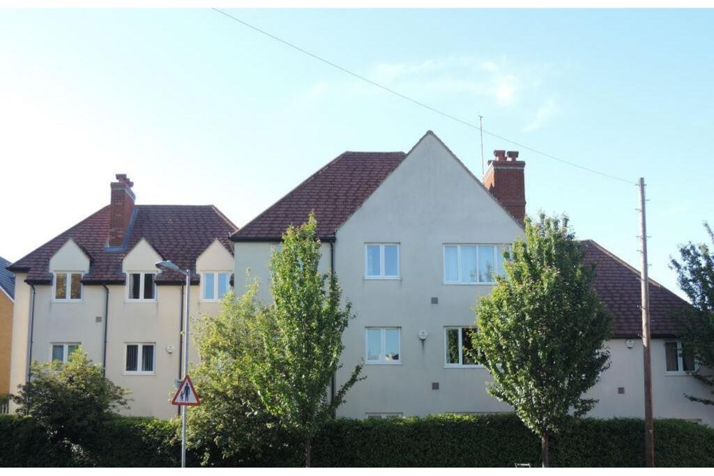 Main image of property: 76 Icknield Way, Baldock, SG7