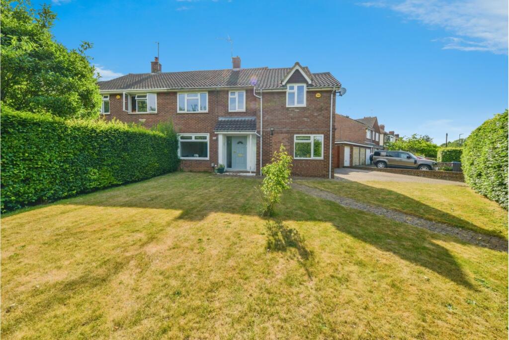 Main image of property: Purwell Lane, Hitchin, SG4