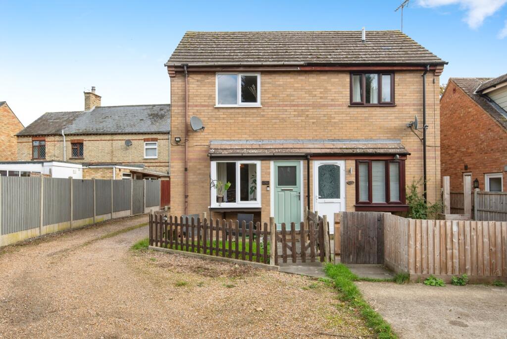 Main image of property: Fakeswell Lane, Henlow, SG16