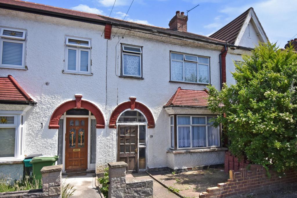 3 bedroom terraced house for sale in Penberth Road, London, SE6