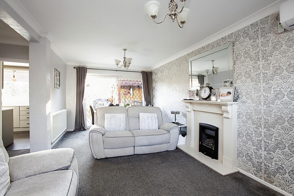 4 bedroom detached house for sale in Woolwich Road, Abbey Wood, London, SE2