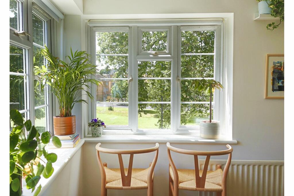 2 bedroom flat for sale in Peckham Rye, Peckham, SE15