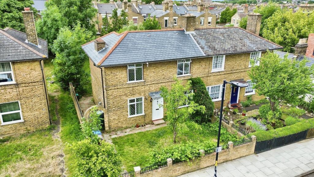 Main image of property: Lanbury Road, Nunhead, SE15