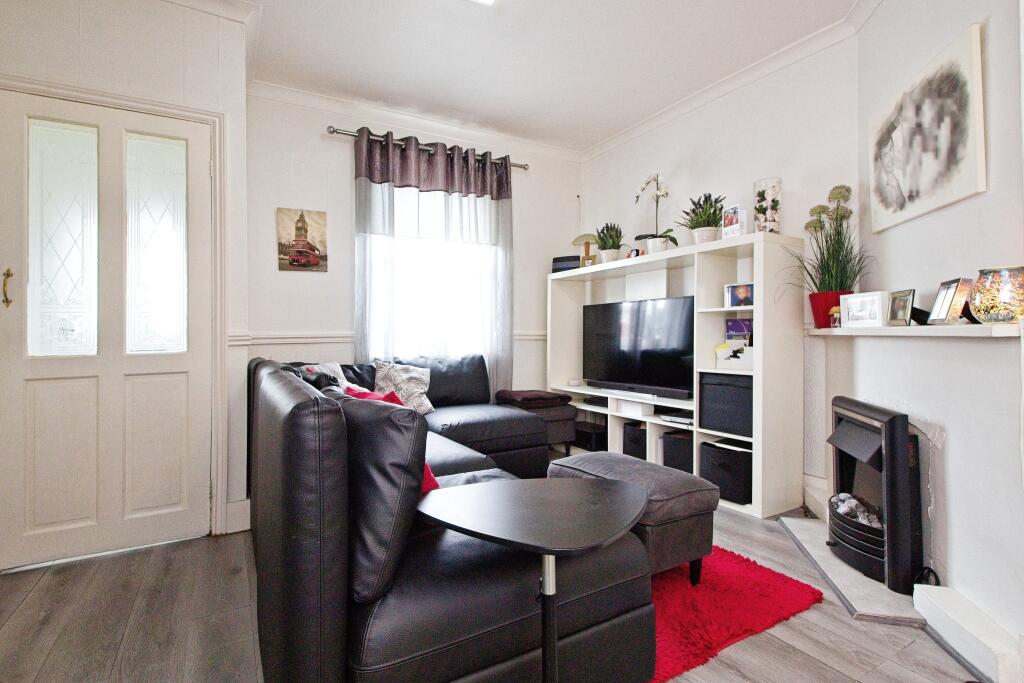 2 bedroom terraced house for sale in Green Lane, Eltham, New Eltham