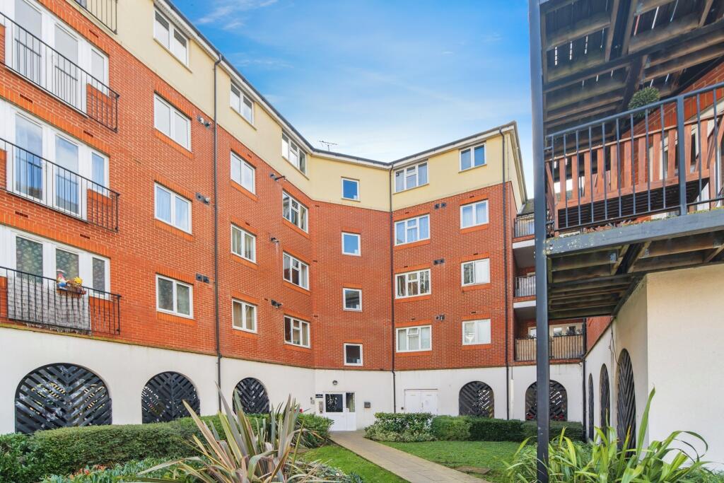 Main image of property: Pettacre Close, London, SE28