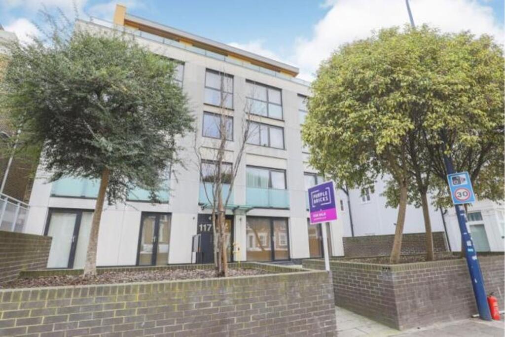 Main image of property: 117 Lewisham Way, London, SE14