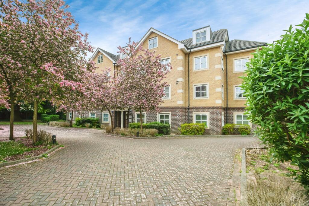 Main image of property: 307 Beulah Hill, Upper Norwood, SE19