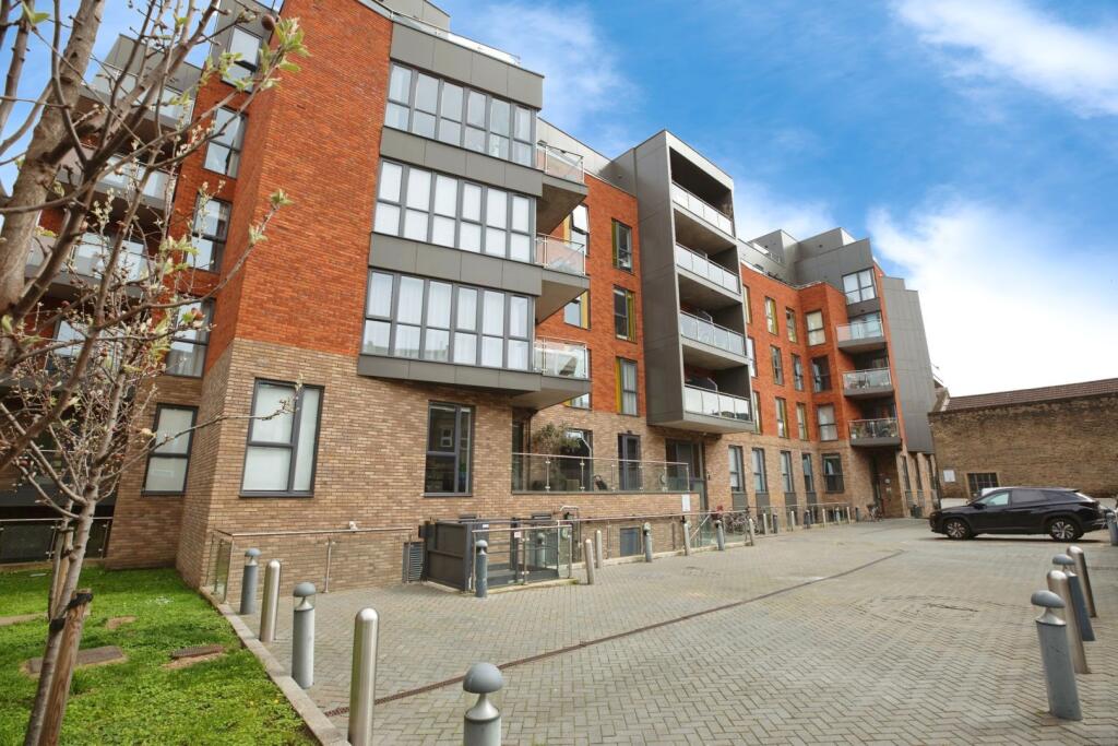Main image of property: 6 Waleorde Road, London, SE17