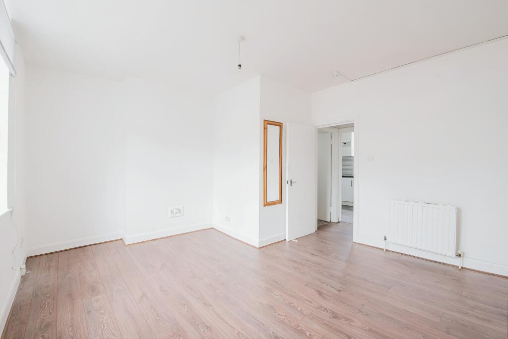 1 bedroom apartment for sale in High Street, London, SE20