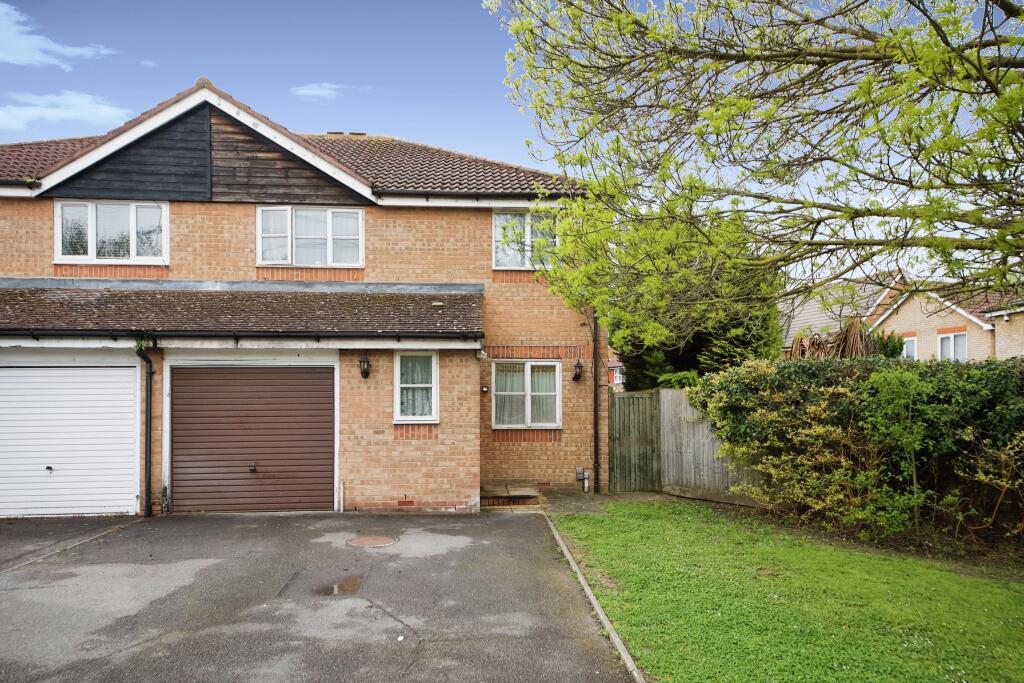 4 bedroom semidetached house for sale in Lovell Drive, Enfield, EN3