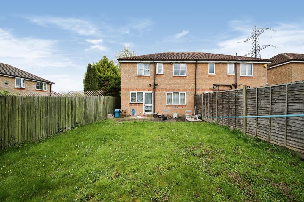 4 bedroom semidetached house for sale in Lovell Drive, Enfield, EN3