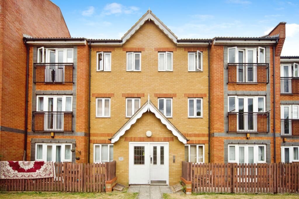 Main image of property: Foundry Gate, Waltham Cross, Hertfordshire, EN8