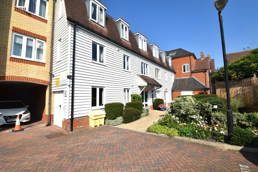 Main image of property: Ormond House, Roche Close, Rochford