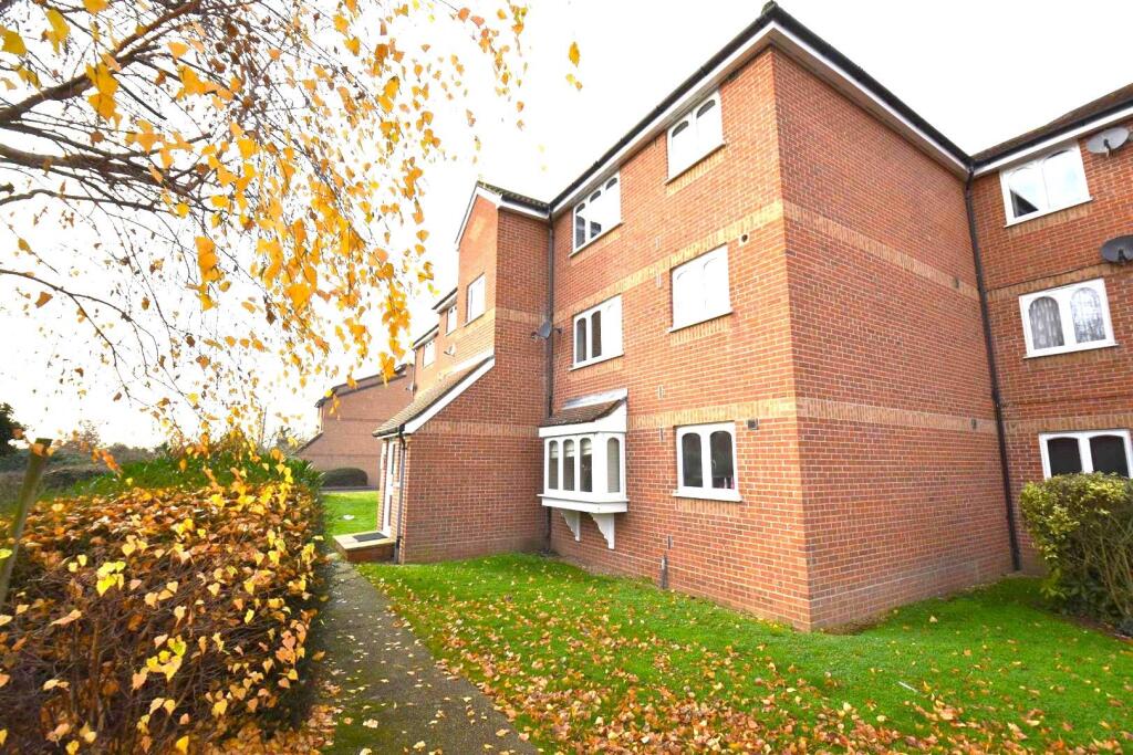 Main image of property: Lesney Gardens, Rochford