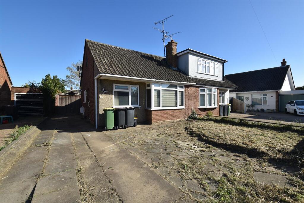 Main image of property: Larkfield Close, Rochford