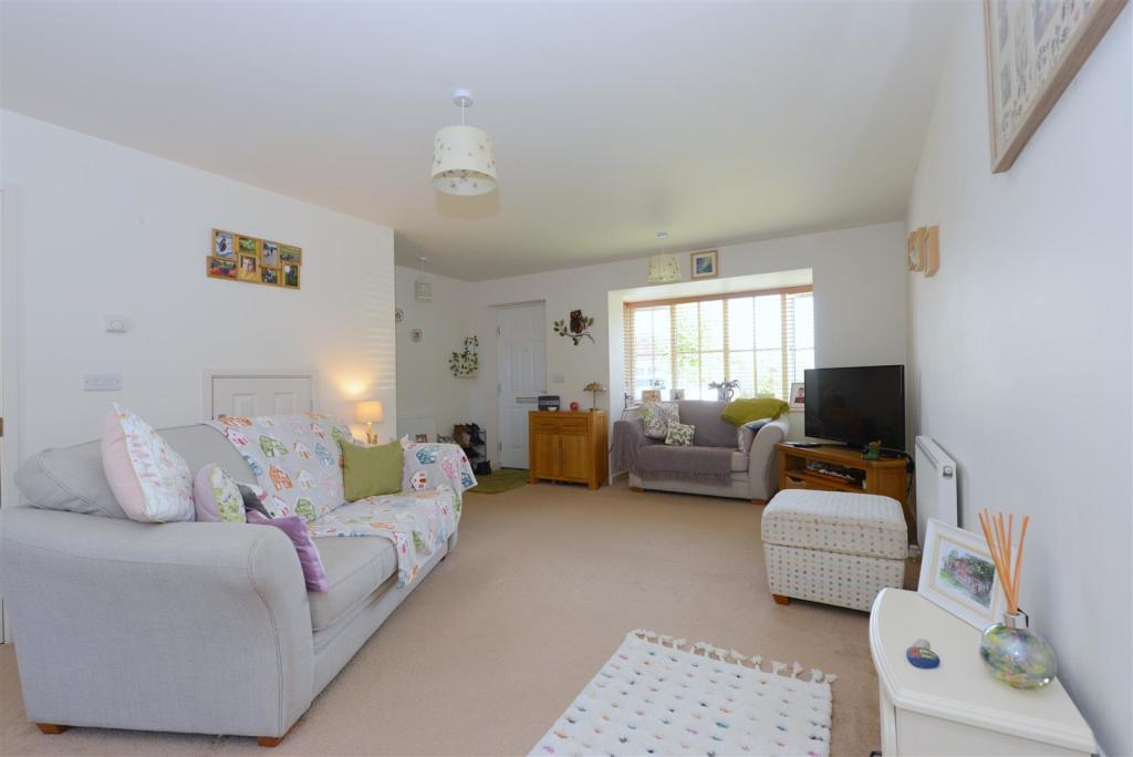 3 bedroom semidetached house for sale in Linden Fields, Minsterley