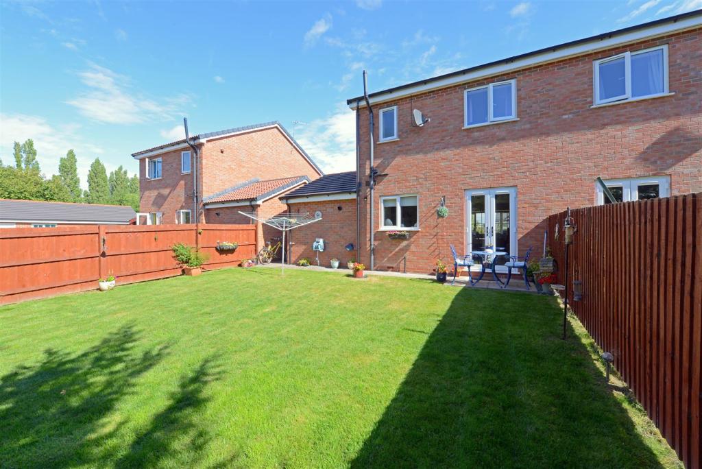 3 bedroom semidetached house for sale in Linden Fields, Minsterley