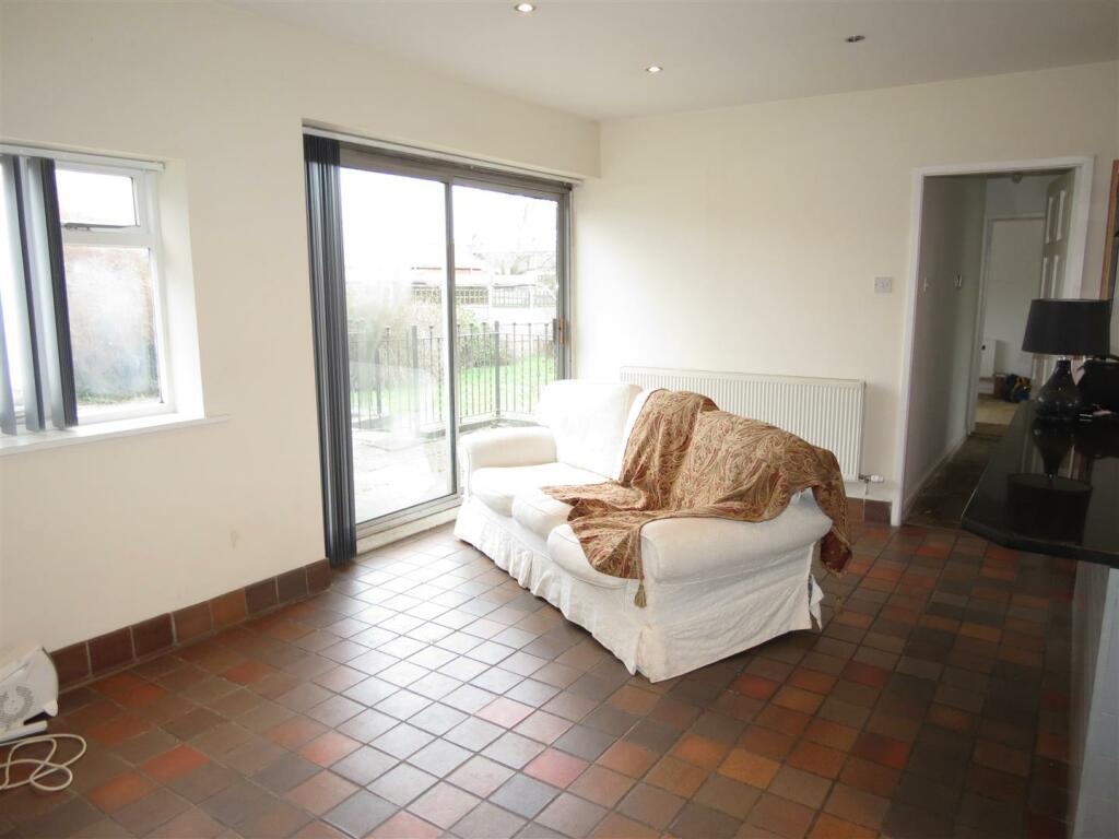 4 bedroom detached house for sale in Emstrey Lodge, Atcham, Shrewsbury, SY5