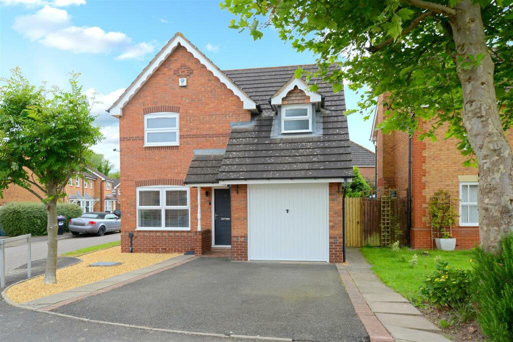 3 bedroom detached house for sale in Shillingston Drive, Berwick Grange