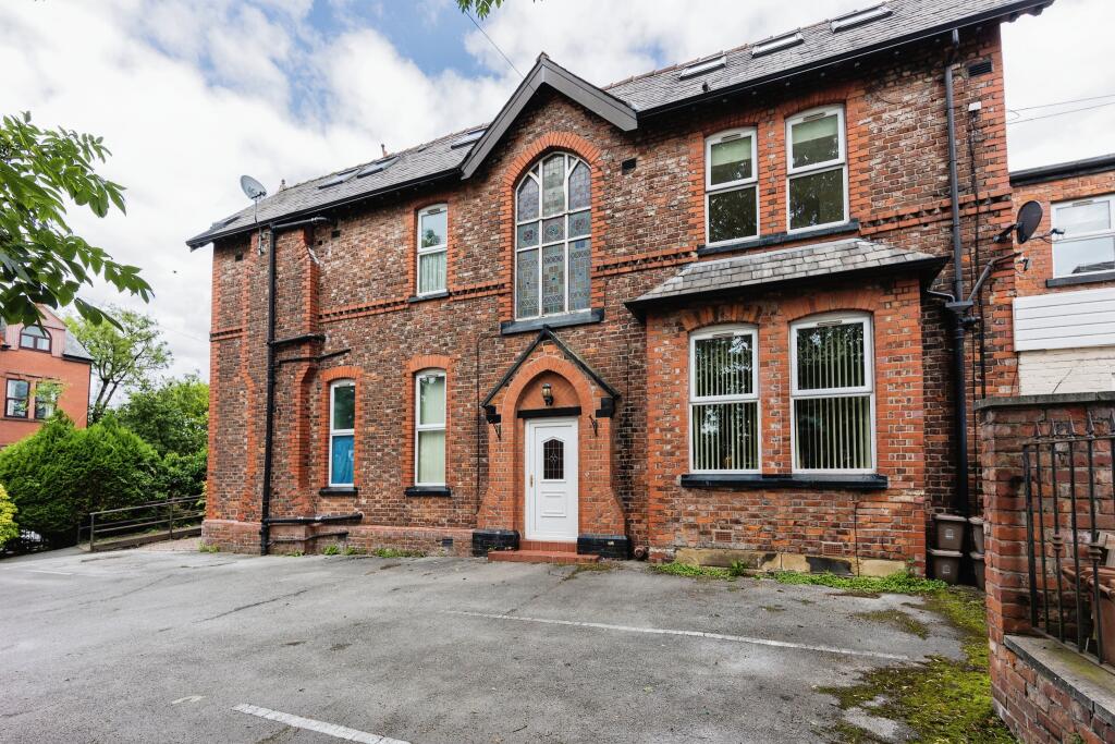 3 bedroom apartment for sale in 77 Acres Lane, Stalybridge, SK15