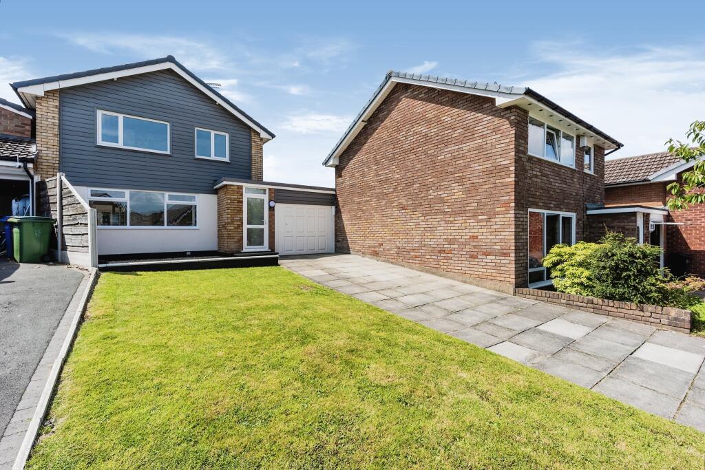 3 bedroom detached house for sale in Bean Leach Avenue, Stockport, SK2