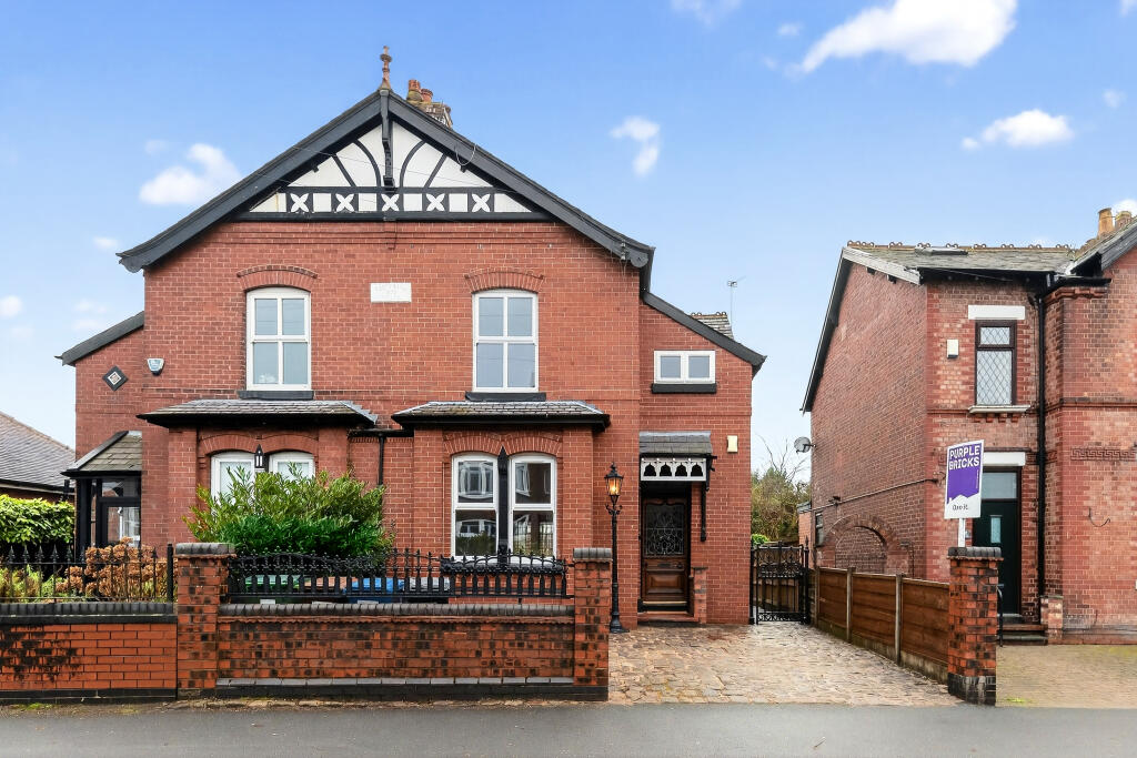 Main image of property: Woodsmoor Lane, Woodsmoor, SK2