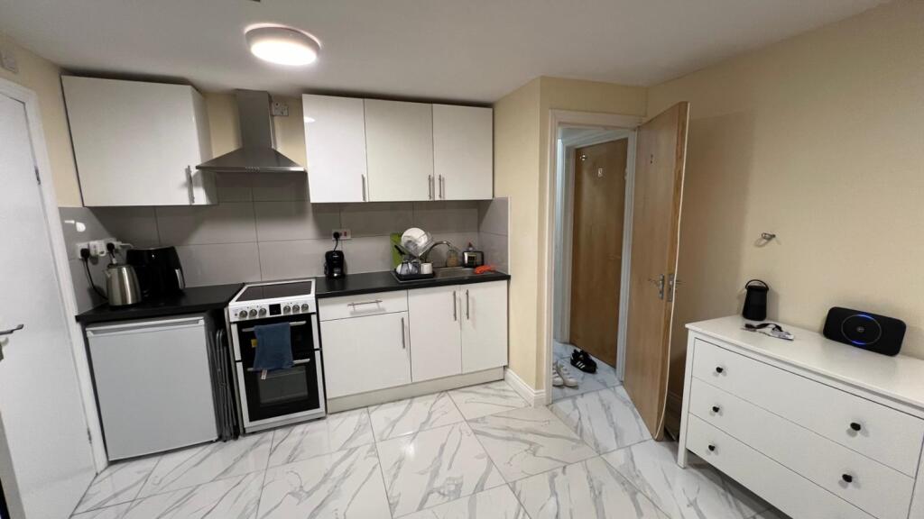 Main image of property: 145 Hammersmith Road, London, W14