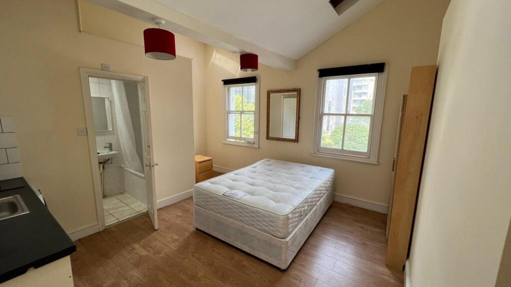 Main image of property: 93 Hammersmith Road, London, W14