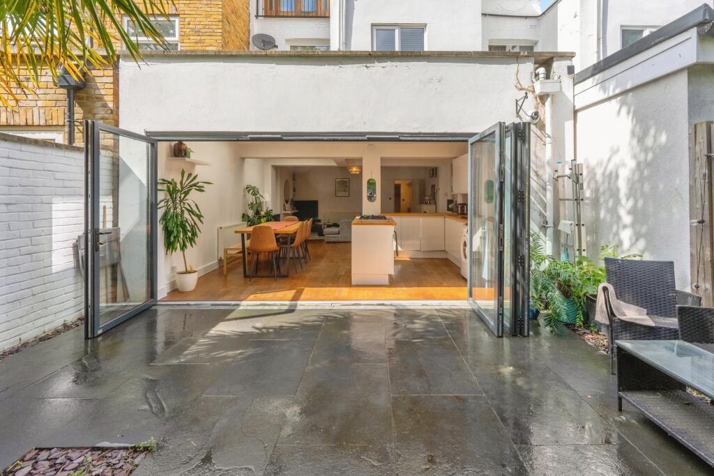Main image of property: 51 Cologne Road, Battersea, SW11
