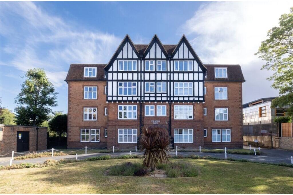 Main image of property: streatham close, London, SW16