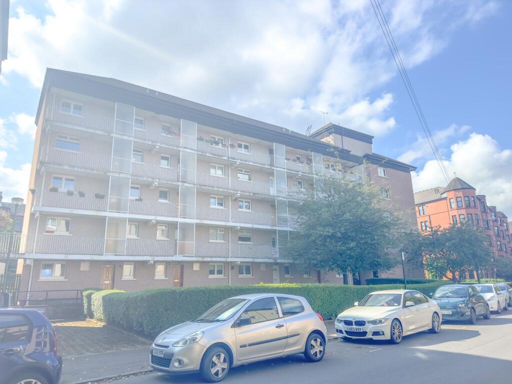 Main image of property: Flat 4/3 11 Prince Albert Road Glasgow G12 9JS