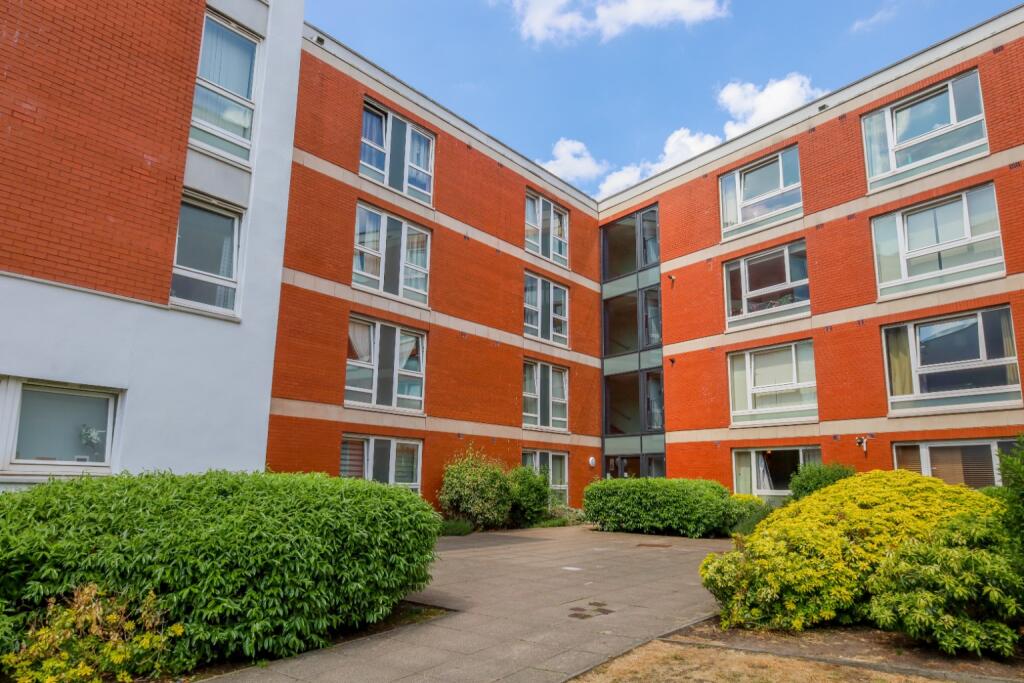 Main image of property: Flat 1/2, 6 Hanson Park, Glasgow, G31 2HJ
