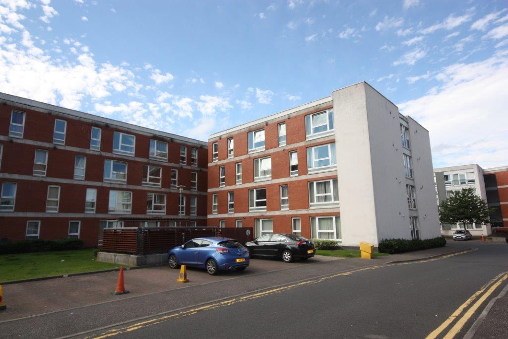 Main image of property: Flat 3/5 4 Hanson Park, Glasgow G31 2HB