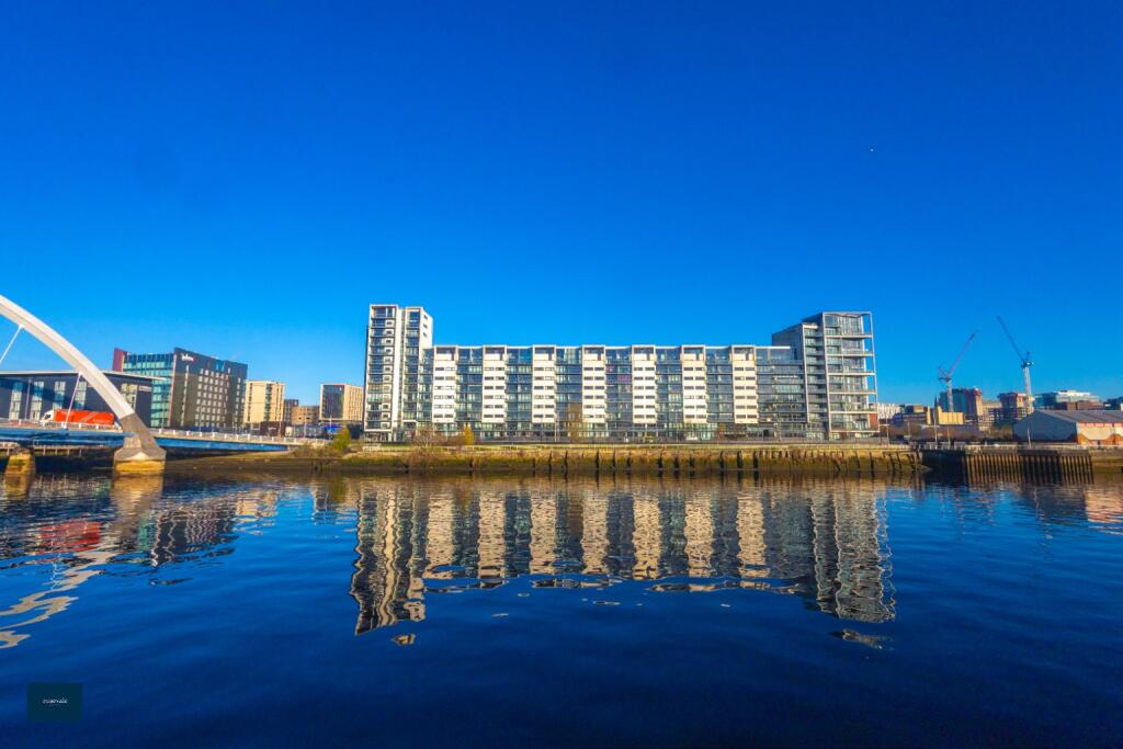 Main image of property: Flat 3/1 106 Lancefield Quay Glasgow G3 8HR