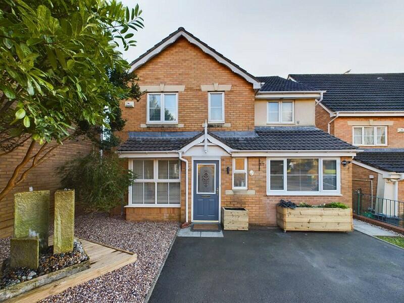 4 bedroom detached house for sale in Bassetts Field, Rhiwbina, Cardiff. CF14
