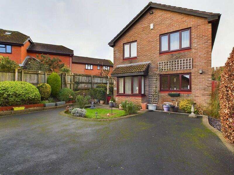 4 bedroom detached house for sale in Amberheart Drive, Thornhill, Cardiff. CF14 , CF14