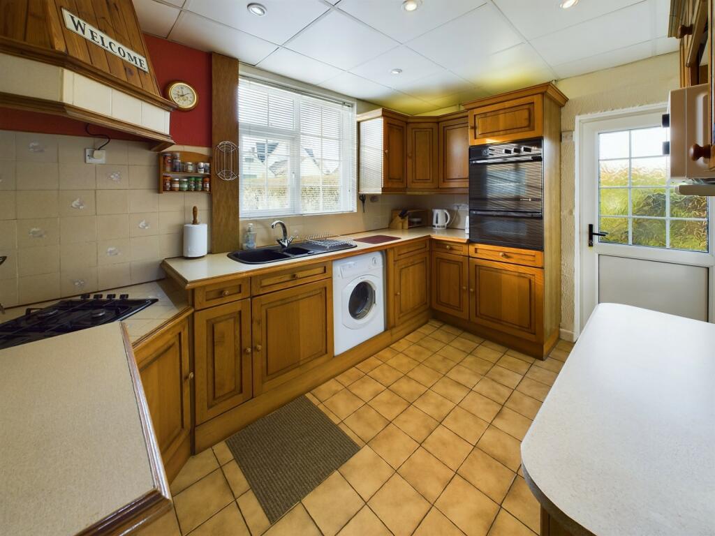 Additional property image - Heol Y Deri, Rhiwbina, Cardiff. CF14