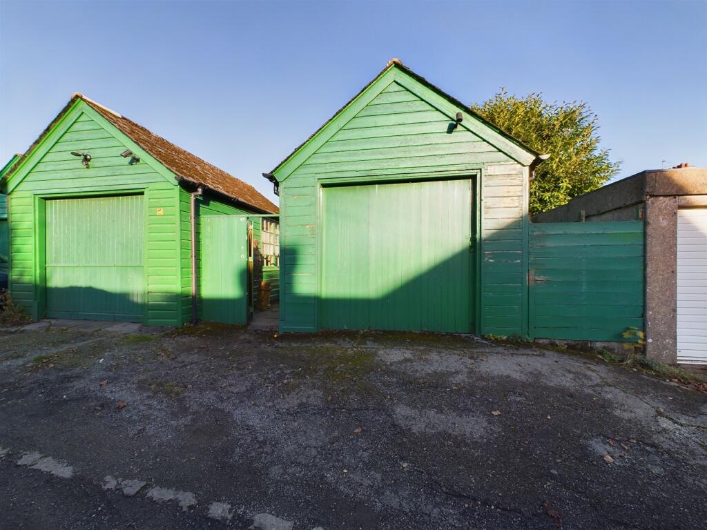 Additional property image - Heol Y Deri, Rhiwbina, Cardiff. CF14