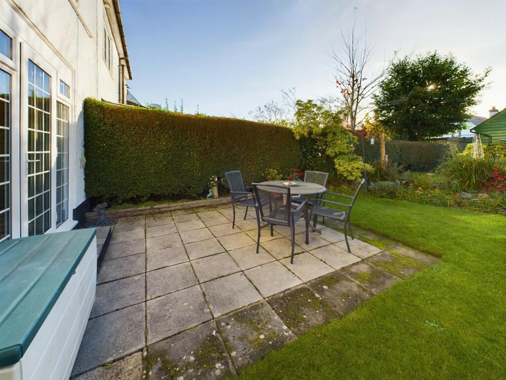 Additional property image - Heol Y Deri, Rhiwbina, Cardiff. CF14