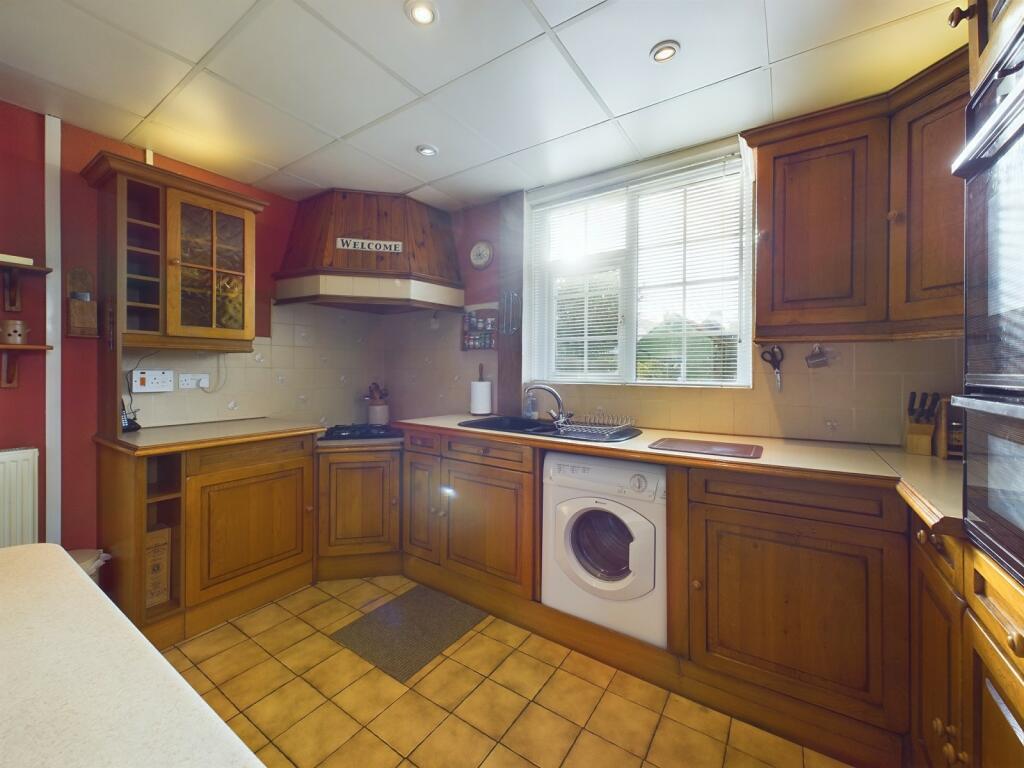 Additional property image - Heol Y Deri, Rhiwbina, Cardiff. CF14
