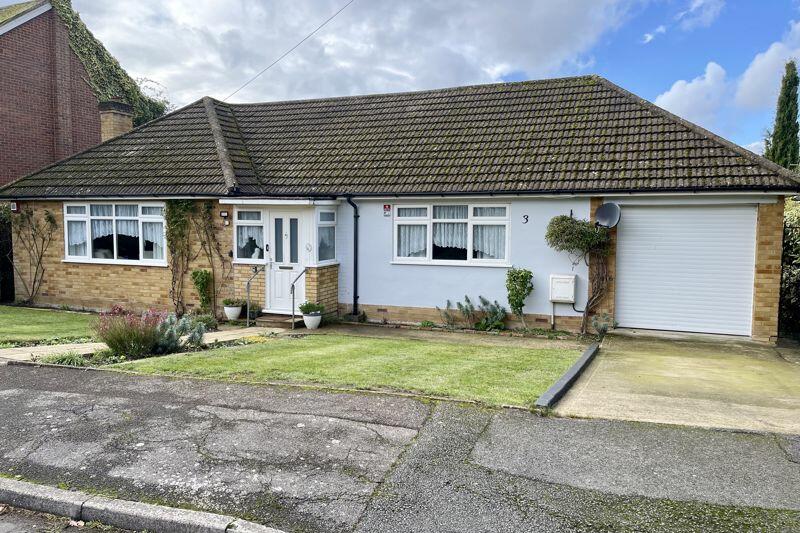 4 bedroom detached house for sale in Trystings Close, Claygate, KT10