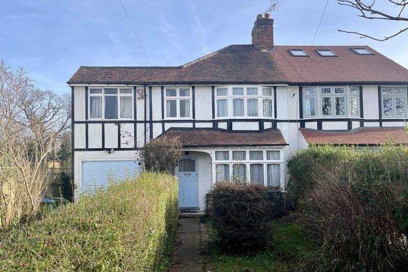 5 bedroom semidetached house for sale in Meadow Road, Claygate, KT10