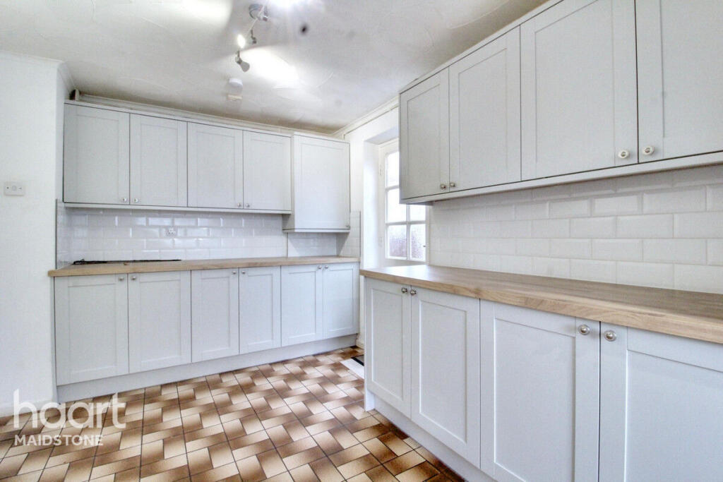 Main image of property: Sittingbourne Road, Maidstone