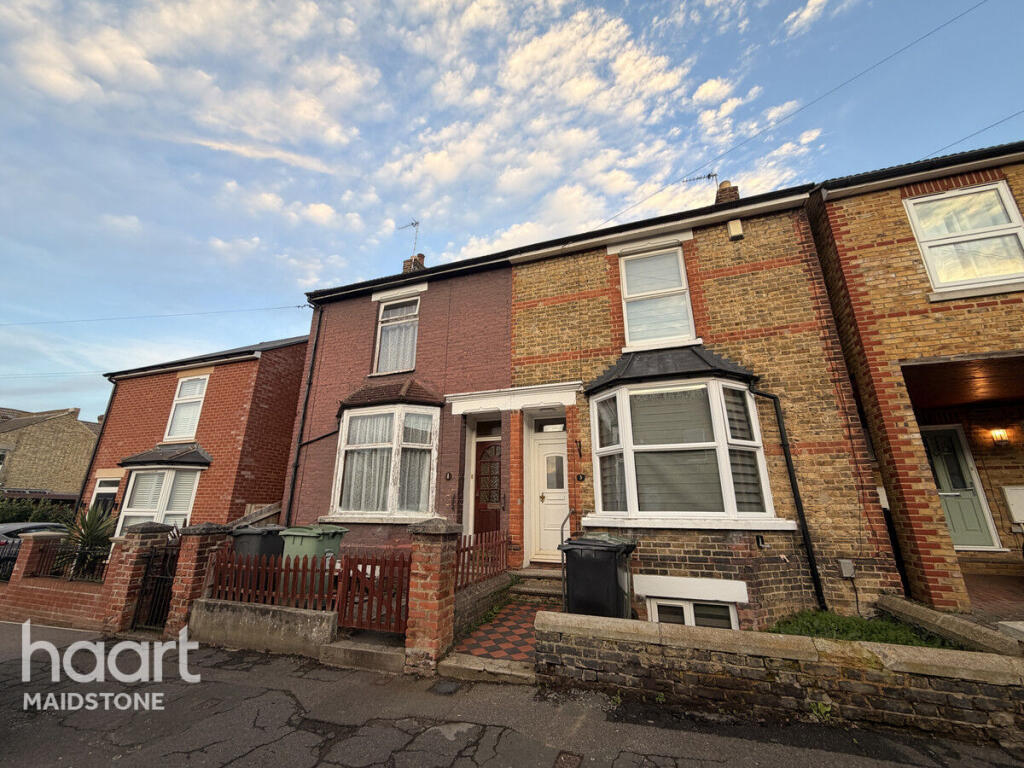 Main image of property: 3 Rawdon Road, Maidstone