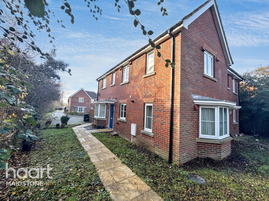 Main image of property: Grovewood Halt, Weavering
