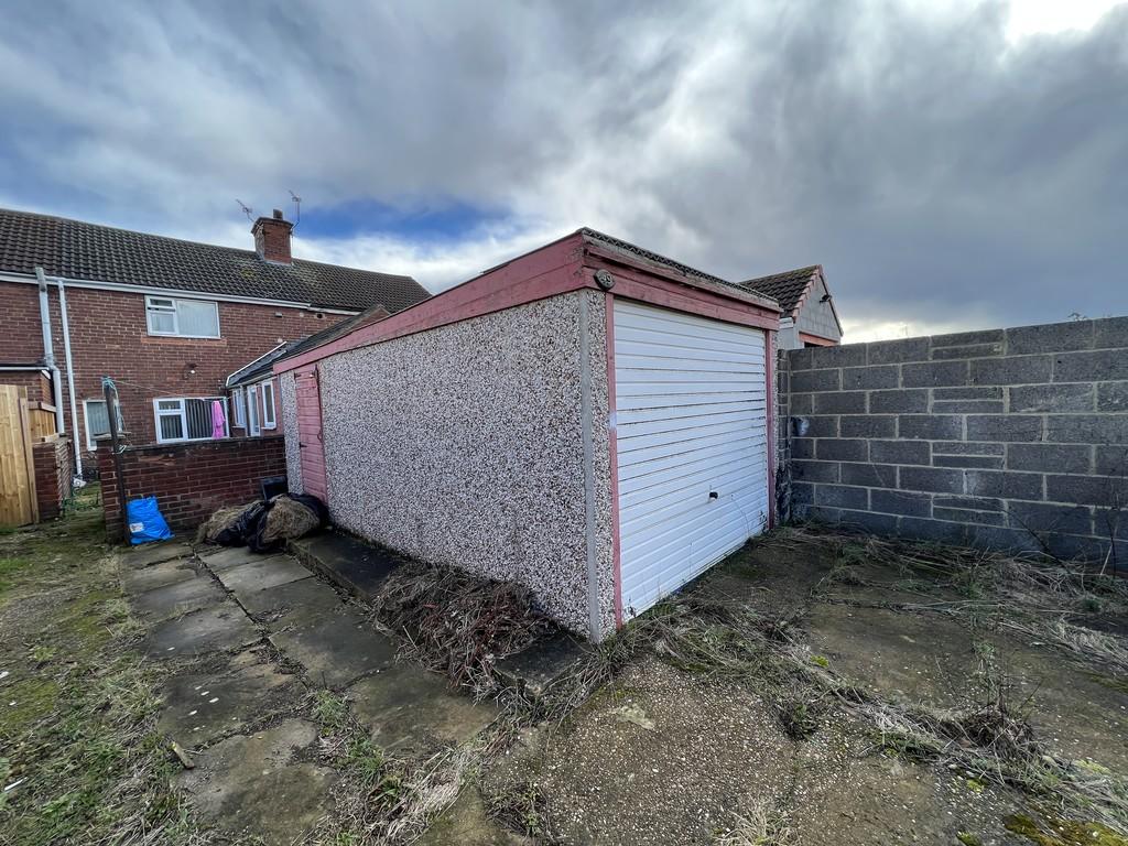 4 bedroom terraced house for sale in King Road, New Rossington