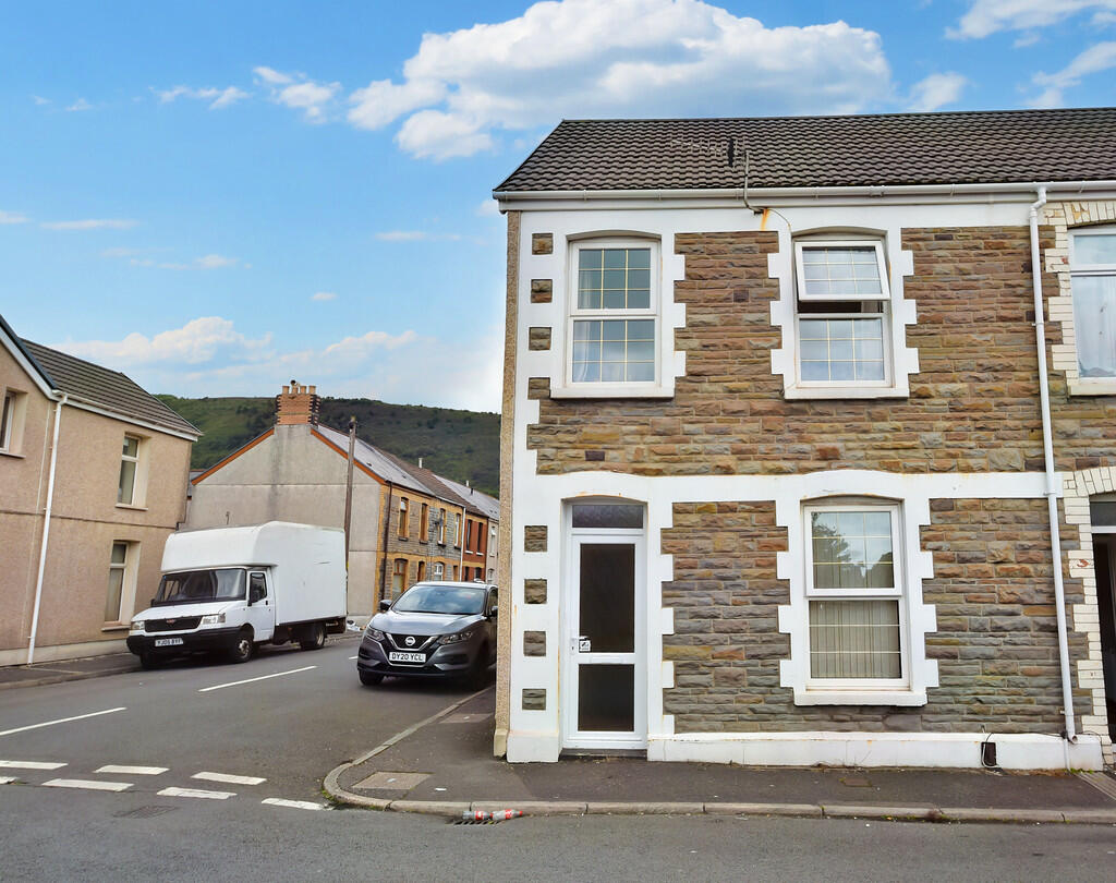 3 bedroom apartment for sale in Sandfields Road, Port Talbot, SA12