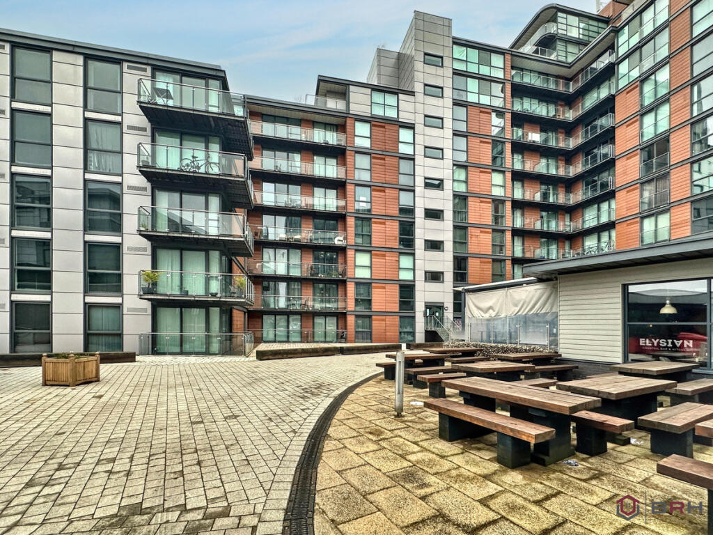 Main image of property: Gateway Plaza, Barnsley, S70