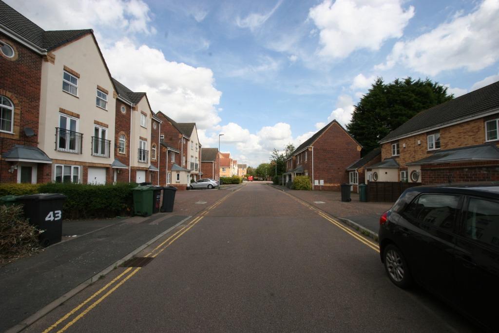 4 bedroom town house for rent in Goods Yard Close, Loughborough, LE11