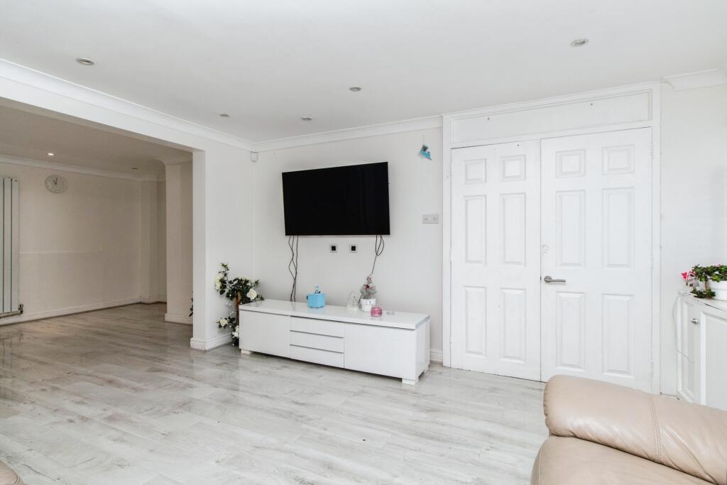 Additional property image - Claremont Road, Hextable, Swanley, Kent, BR8